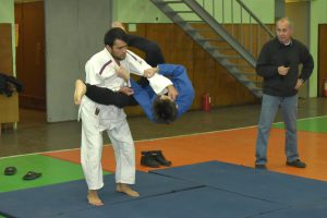 Показательное выступление спортсменов секции самбо